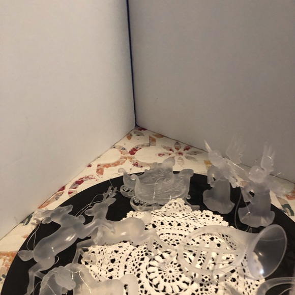 Set of 12 Frosted Ornaments 2 each of 6 Christmas Themed Ornaments Shatterproof - Picture 7 of 8